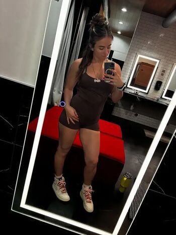 Full leaked Maycee barber private onlyfans photo
