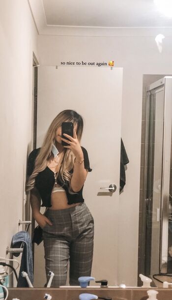 Full leaked Mchellezhu private onlyfans photo