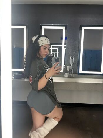Full leaked Melyyrodzz private onlyfans photo