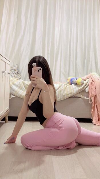 Full leaked Meyra lllaaviinyaaa private onlyfans photo