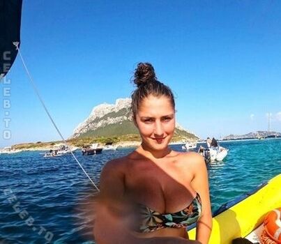 Full leaked Mianina private onlyfans photo
