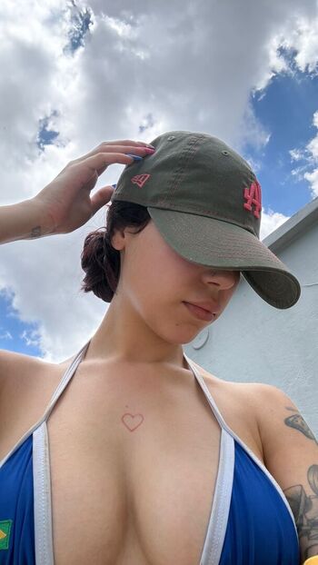 Full leaked Micheleollieer private onlyfans photo
