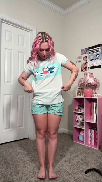 Full leaked Mildhippie page private onlyfans photo