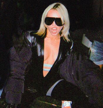 Full leaked Miley cyrus private onlyfans photo