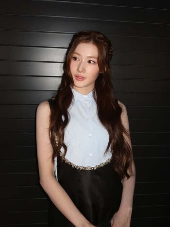 Full leaked Minatozaki sana page private onlyfans photo