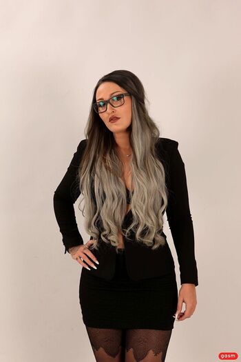 Full leaked Mira grey private onlyfans photo