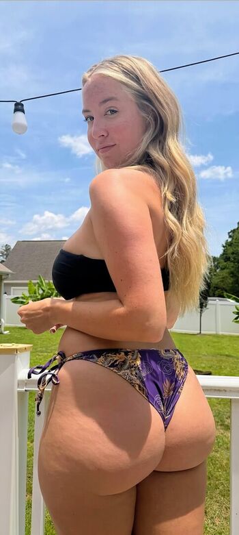 Full leaked Mona faith private onlyfans photo