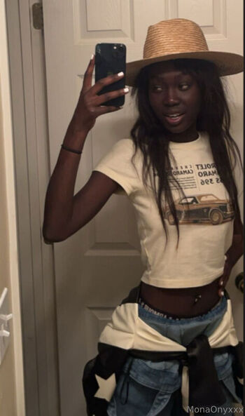 Full leaked Mona onyxxx private onlyfans photo