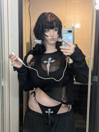 Full leaked Mylittlerobin private onlyfans photo