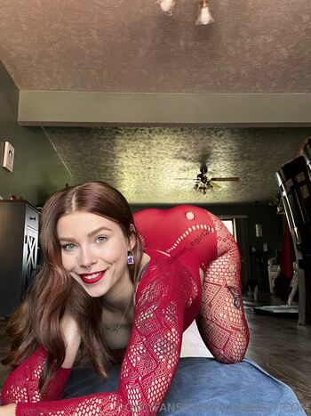 Queen_egirl27