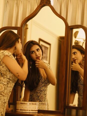 Full leaked Roshni walia private onlyfans photo
