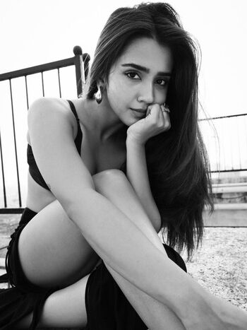 Full leaked Roshni walia private onlyfans photo