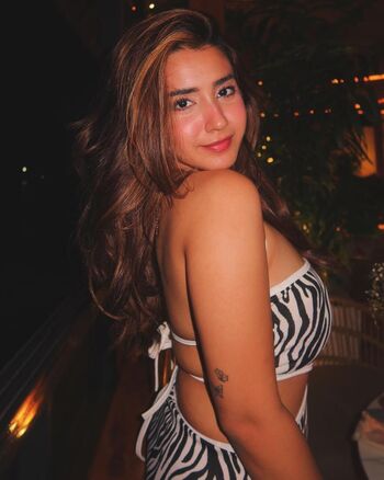 Full leaked Roshni walia private onlyfans photo