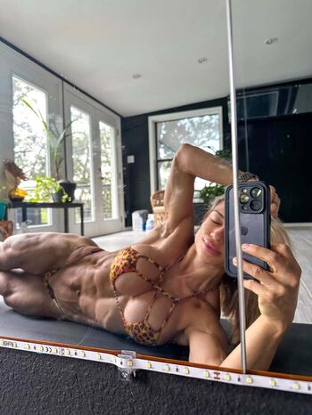 Full leaked Roxyqueflexx private onlyfans photo