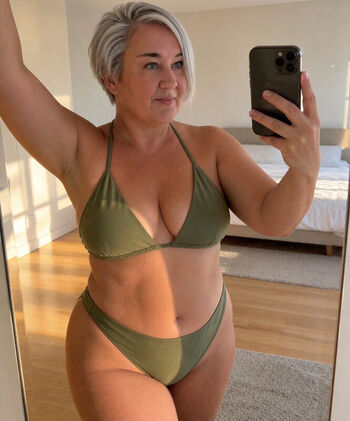 Full leaked Suzieqcreator page private onlyfans photo