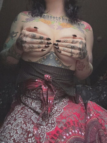 Vermilionvixenfree