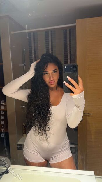 Full leaked Vinoschh private onlyfans photo