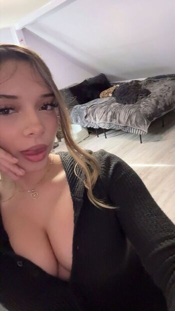 Full leaked Yessseeeniiaa page private onlyfans photo