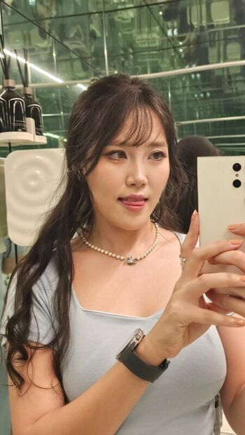 Full leaked Yuggie tv private onlyfans photo