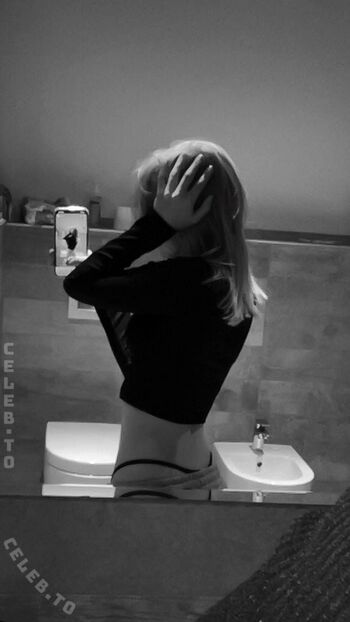 Full leaked Yukistarxyz private onlyfans photo
