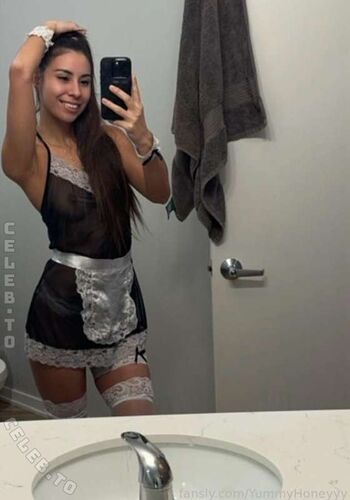 Full leaked Yummyhoneyyy private onlyfans photo