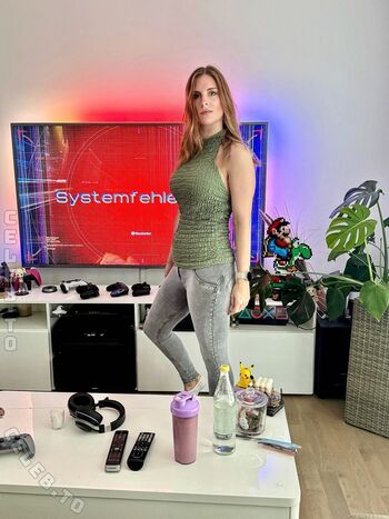 Full leaked Yve gaming private onlyfans photo