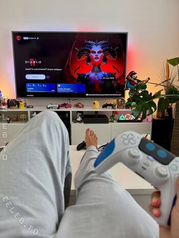Full leaked Yve gaming private onlyfans photo