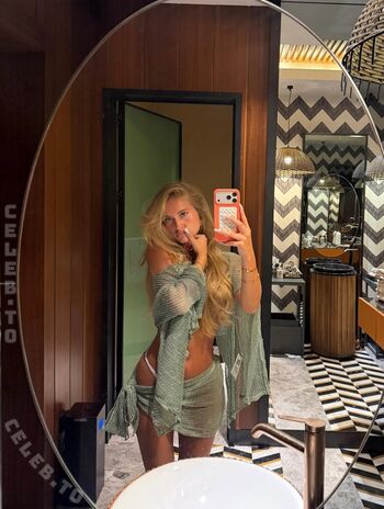 Full leaked Zoe kaeppele private onlyfans photo