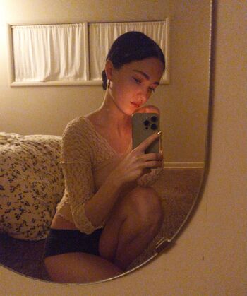 Full leaked Zoeplzshutup private onlyfans photo