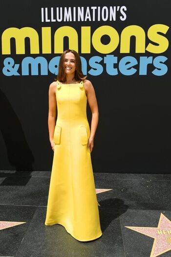 Full leaked Zoey deutch page private onlyfans photo